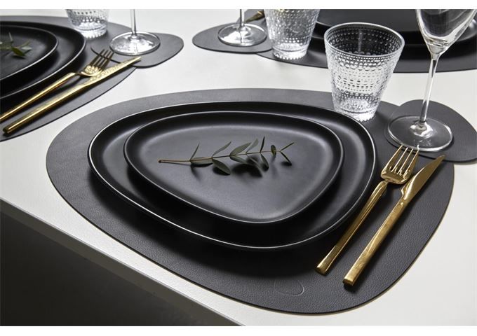 1500x1500_981161_Table_Mat_Curve_L_Nupo_anthracite_7